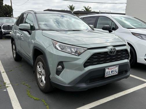 2021 Toyota RAV4 XLE
