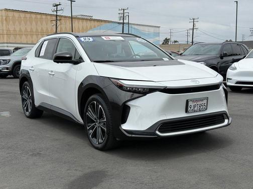 Wind Chill Pearl 2023 Toyota bZ4X Limited