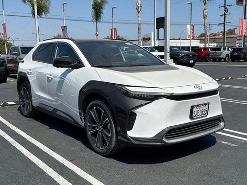 Wind Chill Pearl 2023 Toyota bZ4X Limited