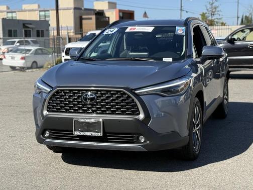 2024 Toyota Corolla Cross XLE