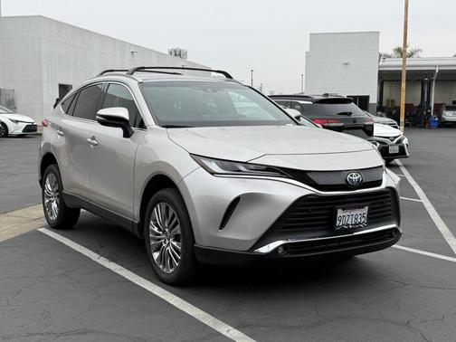 2023 Toyota Venza XLE