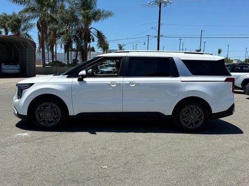 Snow White Pearl 2026 Kia Carnival Hybrid EX
