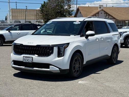 Snow White Pearl 2026 Kia Carnival Hybrid EX