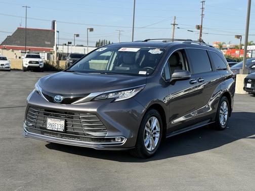 2024 Toyota Sienna Limited