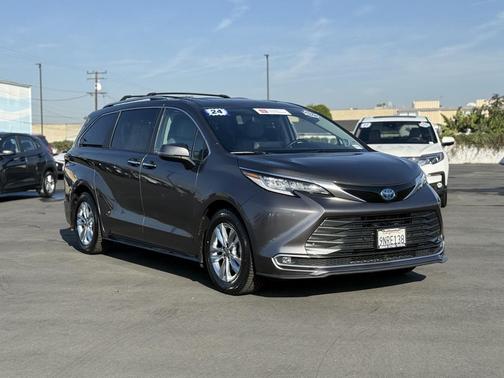 2024 Toyota Sienna Limited