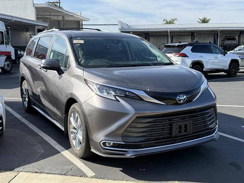 2024 Toyota Sienna Limited