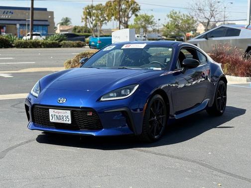 Trueno Blue 2025 Toyota GR86 Premium