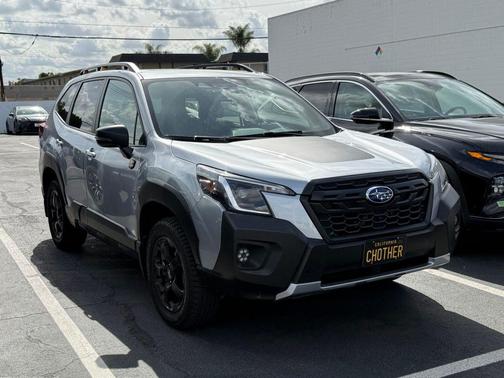 Ice Silver Metallic 2024 Subaru Forester Wilderness