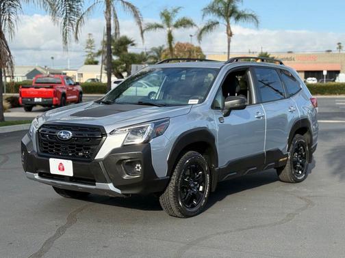 Ice Silver Metallic 2024 Subaru Forester Wilderness