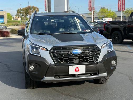 Ice Silver Metallic 2024 Subaru Forester Wilderness