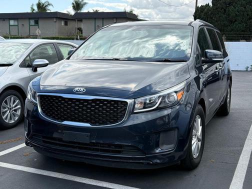 Midnight Sapphire Pearl Metallic 2016 Kia Sedona LX