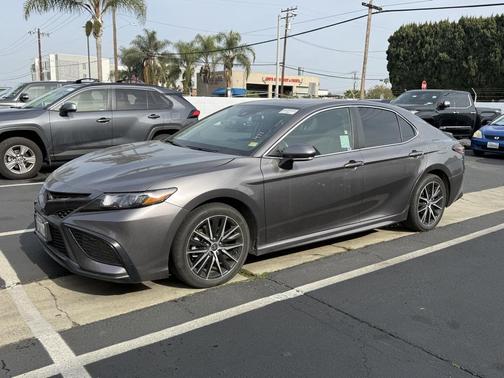2023 Toyota Camry SE