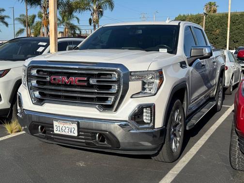 White Frost Tricoat 2019 GMC Sierra 1500 SLT