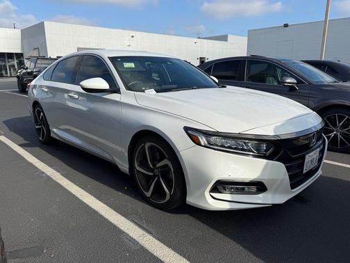 Platinum White Pearl 2019 Honda Accord Sport