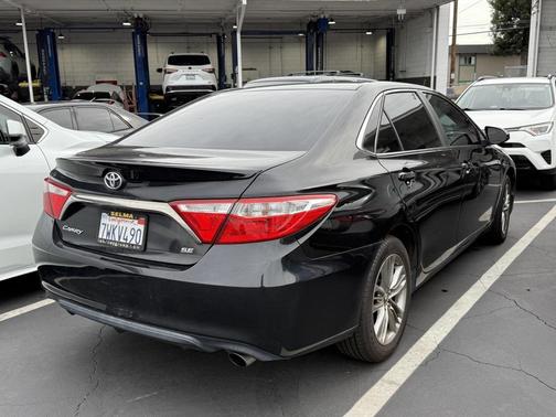 2017 Toyota Camry SE