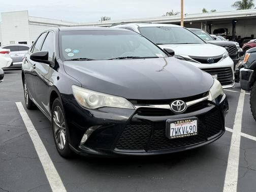 2017 Toyota Camry SE