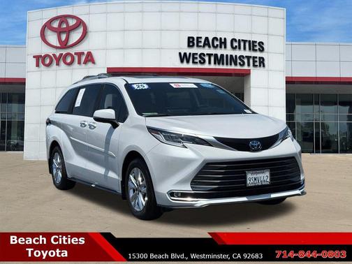 Wind Chill Pearl 2025 Toyota Sienna Limited
