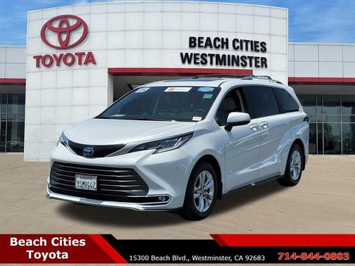 Wind Chill Pearl 2025 Toyota Sienna Limited