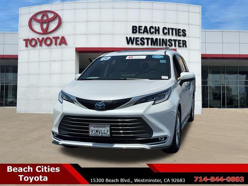 Wind Chill Pearl 2025 Toyota Sienna Limited