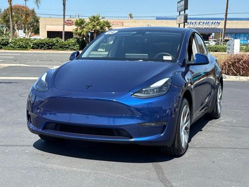 Blue 2024 Tesla Model Y Long Range Single Motor Rear-Wheel Drive