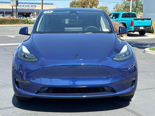 Blue 2024 Tesla Model Y Long Range Single Motor Rear-Wheel Drive