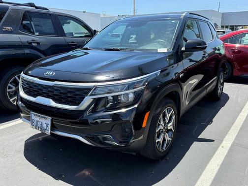 Cherry Black 2021 Kia Seltos EX