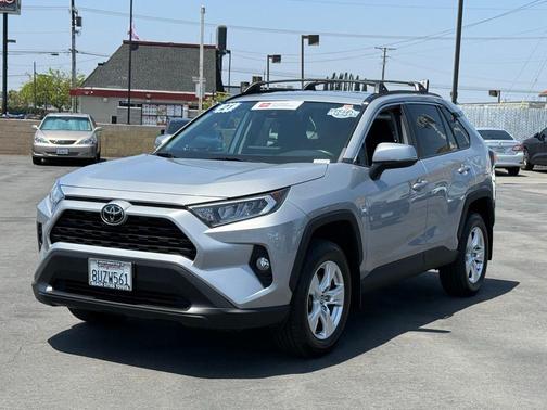 Silver Sky Metallic 2021 Toyota RAV4 XLE