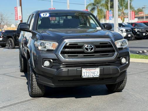 2017 Toyota Tacoma SR5