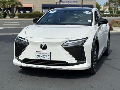 Eminent White Pearl 2024 Lexus RZ 300e Premium