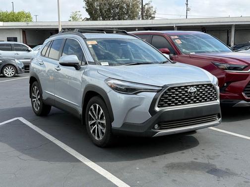 2024 Toyota Corolla Cross XLE