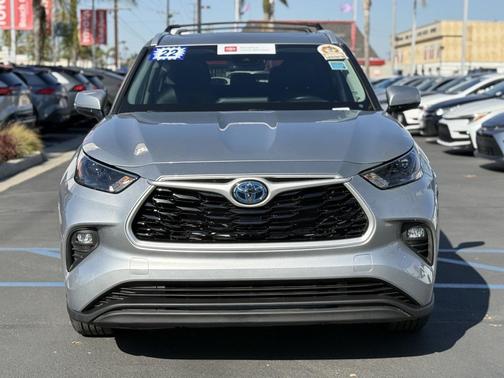 2022 Toyota Highlander Hybrid XLE