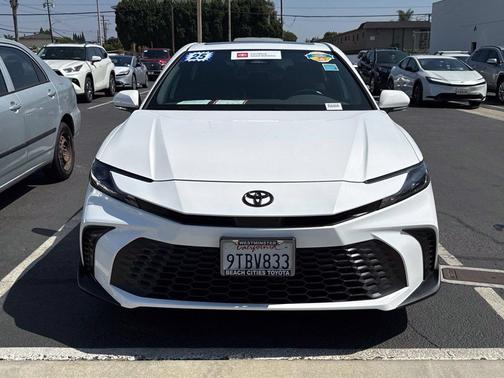 Ice 2025 Toyota Camry SE