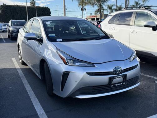 2019 Toyota Prius XLE