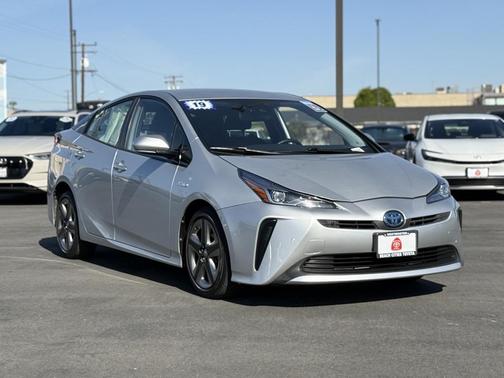 2019 Toyota Prius XLE