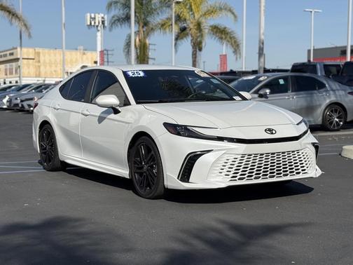 2025 Toyota Camry XSE