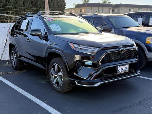 2025 Toyota RAV4 Hybrid SE