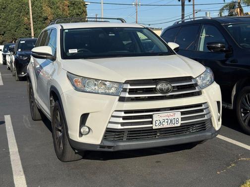 Blizzard Pearl 2018 Toyota Highlander LE