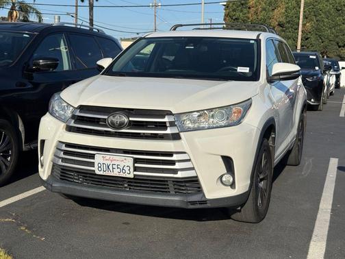 Blizzard Pearl 2018 Toyota Highlander LE
