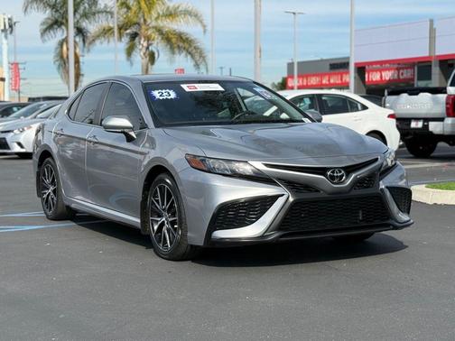 2023 Toyota Camry SE