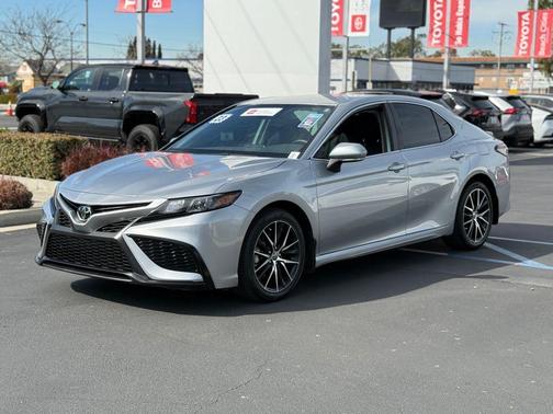 2023 Toyota Camry SE
