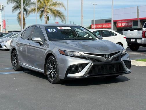 2023 Toyota Camry SE