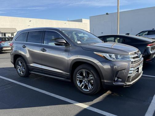 2018 Toyota Highlander Hybrid Platinum
