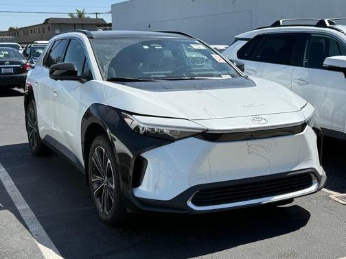 Wind Chill Pearl 2023 Toyota bZ4X Limited