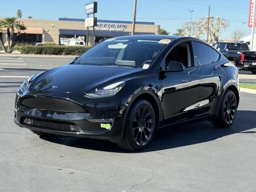 2023 Tesla Model Y Long Range Dual Motor All-Wheel Drive