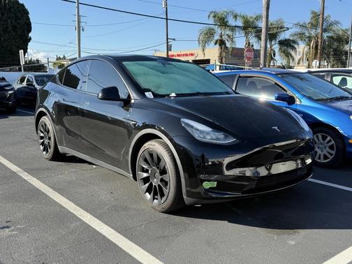 2023 Tesla Model Y Long Range Dual Motor All-Wheel Drive