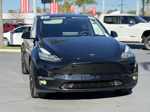 2023 Tesla Model Y Long Range Dual Motor All-Wheel Drive