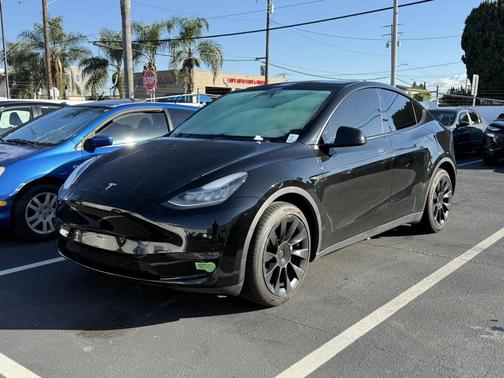 2023 Tesla Model Y Long Range Dual Motor All-Wheel Drive