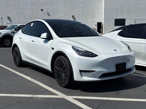 Pearl White Multi-Coat 2021 Tesla Model Y Long Range Dual Motor All-Wheel Drive