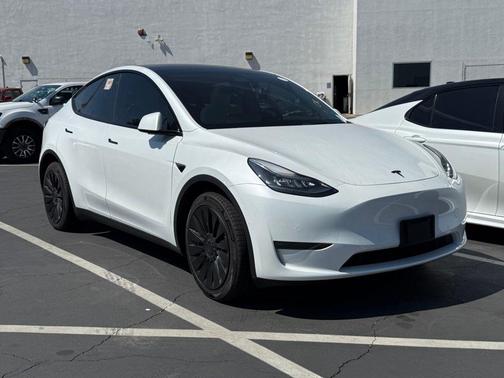 Pearl White Multi-Coat 2021 Tesla Model Y Long Range Dual Motor All-Wheel Drive