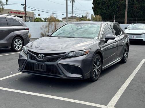 Predawn Gray Mica 2021 Toyota Camry SE